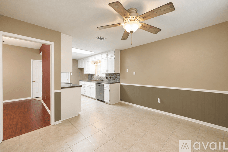 Temple House: 112 Tiger Cir