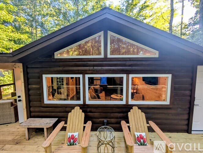 Clarkesville House: 3103 GA 197