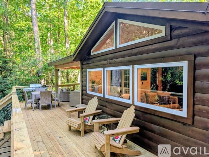 Clarkesville House: 3103 GA 197
