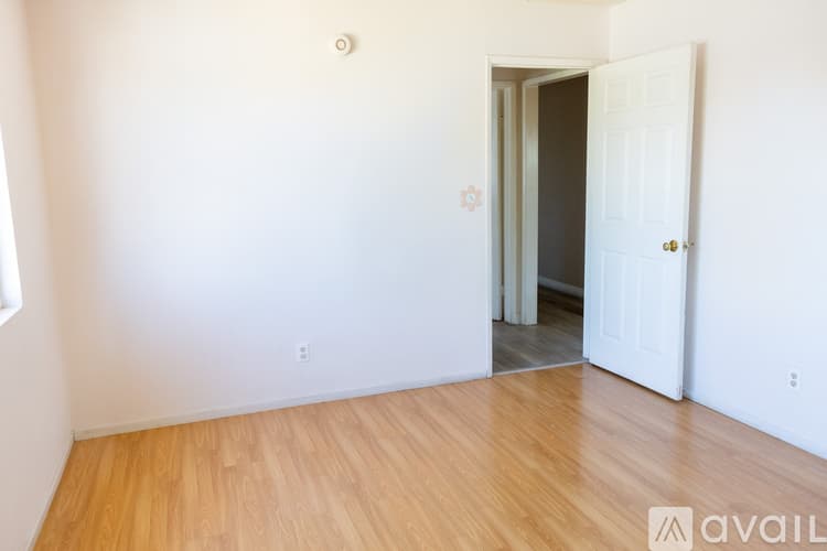 Montebello House: 220 North 6th Street