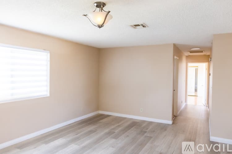 Montebello House: 220 North 6th Street