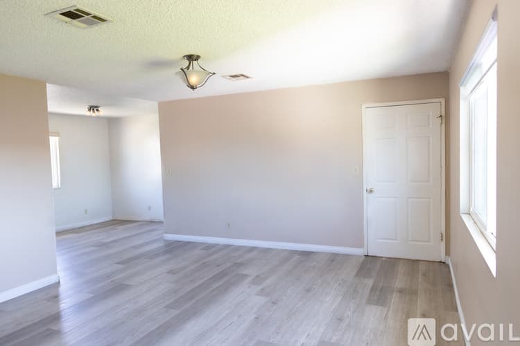 Montebello House: 220 North 6th Street