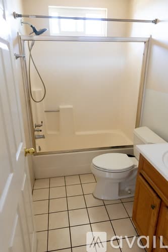 Montebello House: 220 North 6th Street