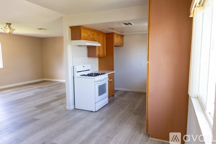 Montebello House: 220 North 6th Street
