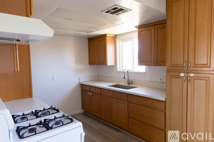 Montebello House: 220 North 6th Street