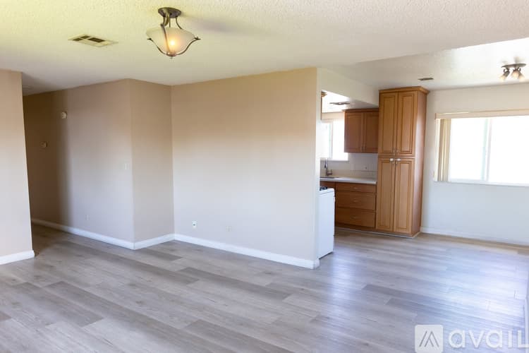 Montebello House: 220 North 6th Street