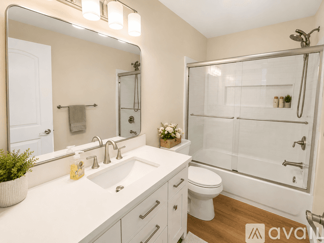 Madison Lake House: 6116 Shamrock Drive