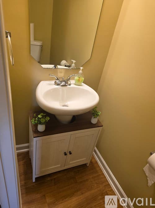 Raleigh House: 2901 Filbert Street