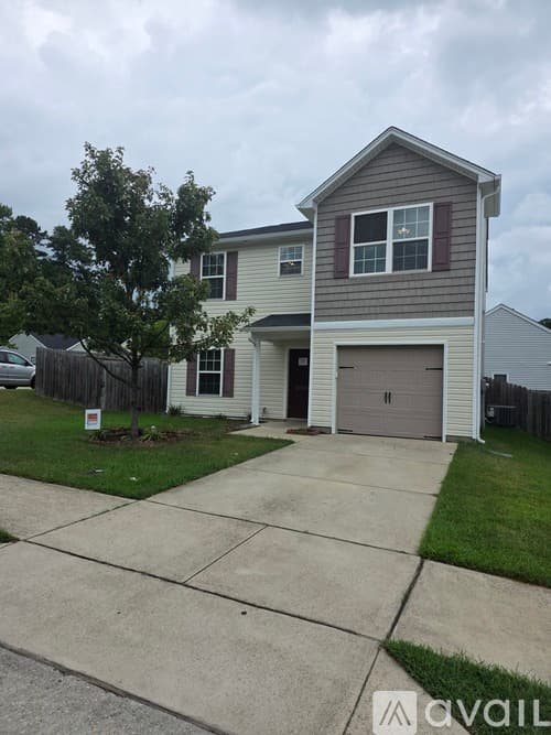Raleigh House: 2901 Filbert Street