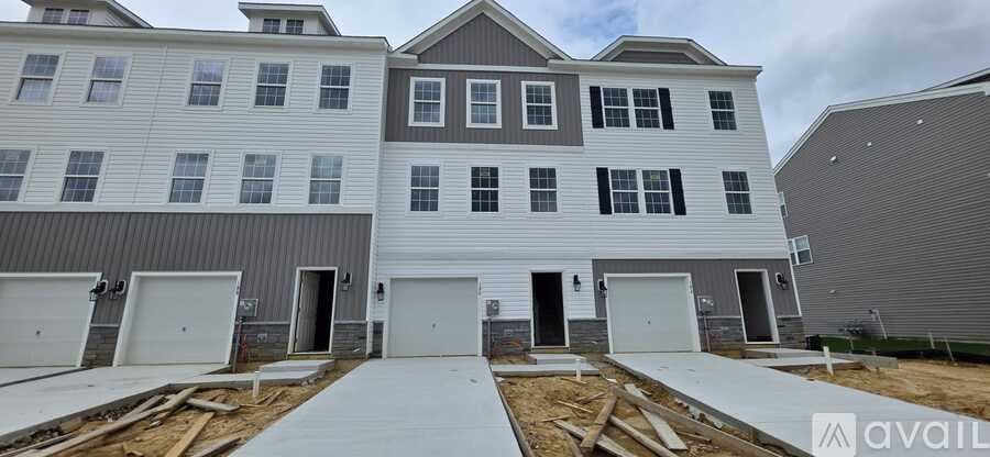 Berlin Townhome: 190 Sandy Ridge Road