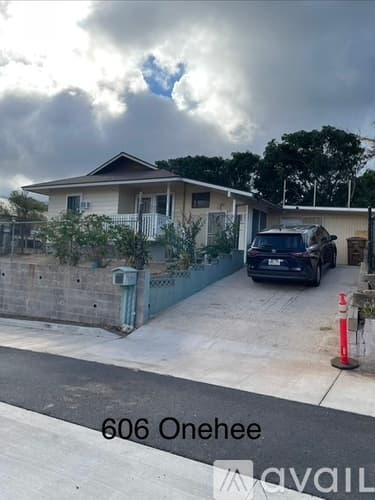 Kahului House: 606 Onehee Ave