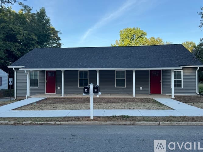 Anderson Apartment: 1001 S Fant St