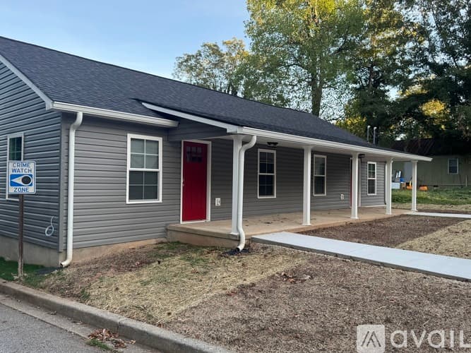 Anderson Apartment: 1001 S Fant St
