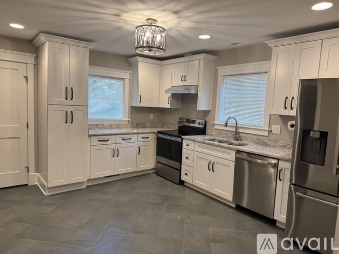 Anderson Apartment: 1001 S Fant St