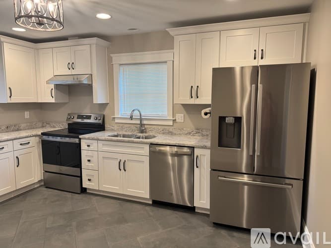 Anderson Apartment: 1001 S Fant St