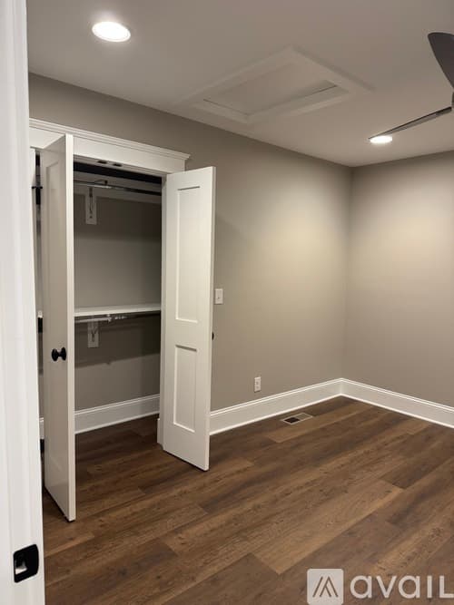Anderson Apartment: 1001 S Fant St