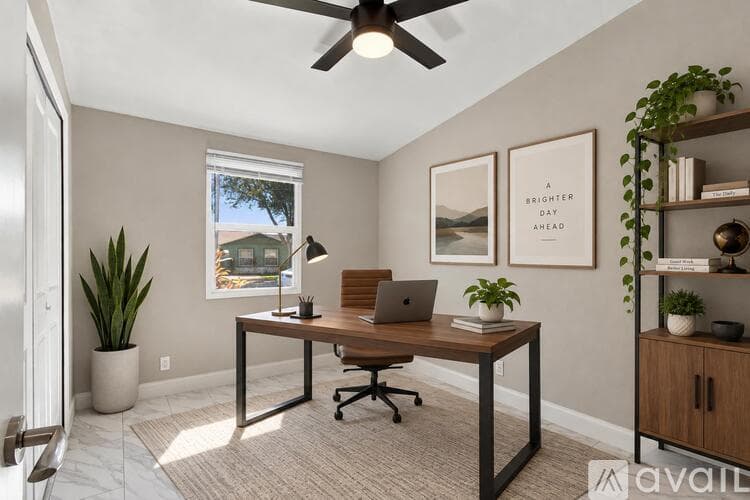 Tampa House: 3034 N 39th St