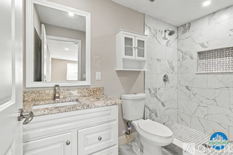 Tampa House: 3034 N 39th St