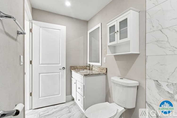Tampa House: 3034 N 39th St