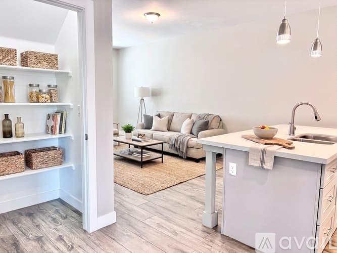 Phoenix Apartment: 3000 N 37th St
