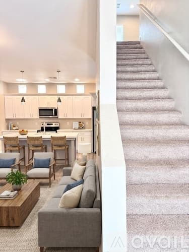 Phoenix Apartment: 3000 N 37th St