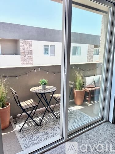 Phoenix Apartment: 3000 N 37th St