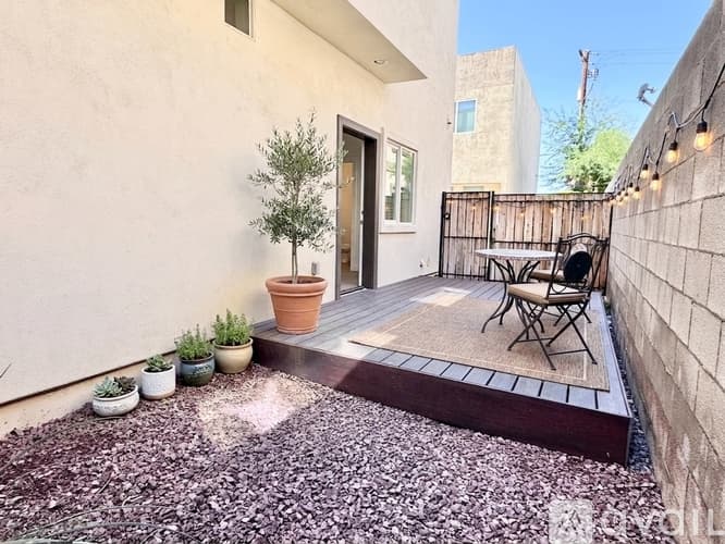 Phoenix Apartment: 3000 N 37th St