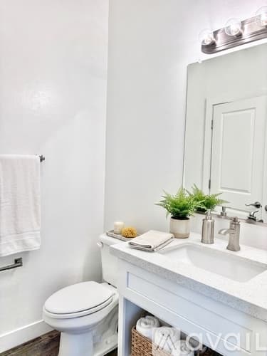Phoenix Apartment: 3000 N 37th St