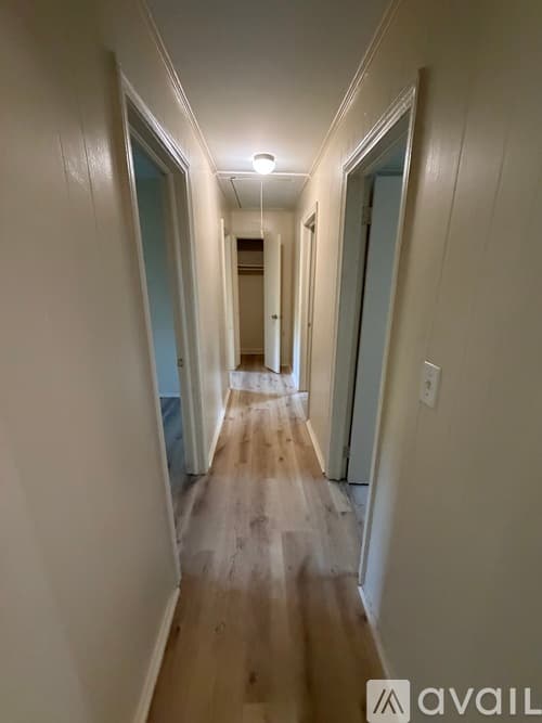 Greenville House: 6 Harding Dr