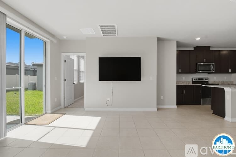 Zephyrhills House: 34772 Telluride Ln