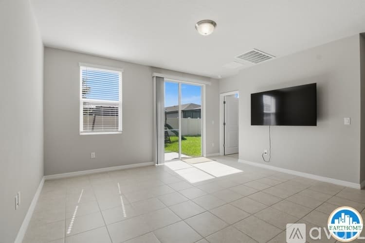 Zephyrhills House: 34772 Telluride Ln