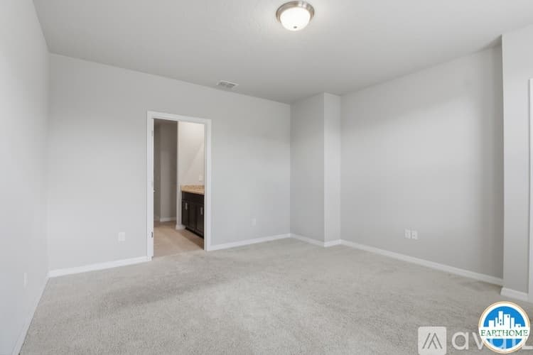Zephyrhills House: 34772 Telluride Ln