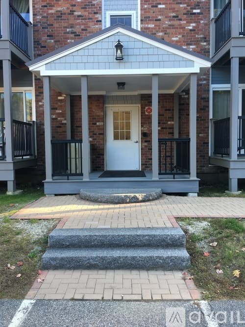 Exeter Apartment: 27 Ernest Avenue