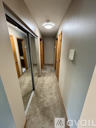 West St Paul Condo: 255 Westview Dr