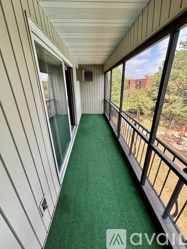 West St Paul Condo: 255 Westview Dr