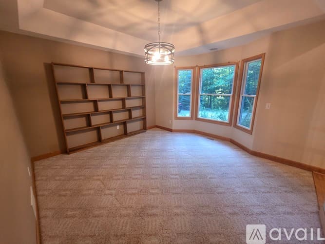 Petoskey House: 4761 Brubaker Rd