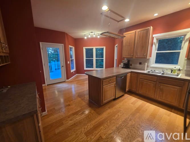 Petoskey House: 4761 Brubaker Rd