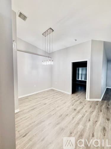 Clermont House: 648 Harbor Villa Court