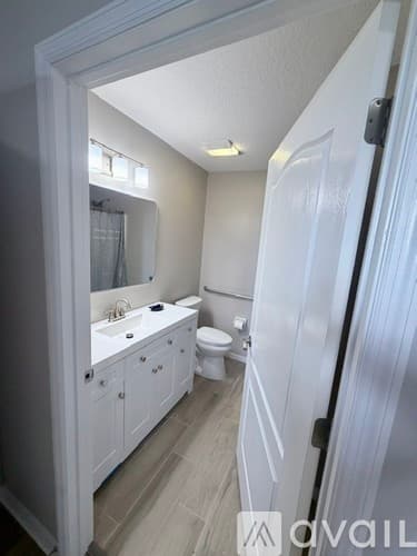 Clermont House: 648 Harbor Villa Court