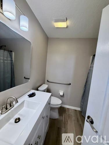 Clermont House: 648 Harbor Villa Court