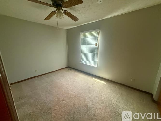 Columbus House: 7451 Mapleleaf Ct