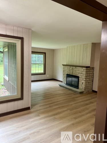 Wisconsin Rapids House: 2100 42nd St N