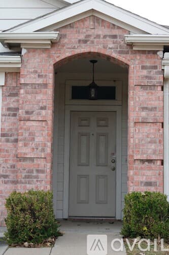 Fort Worth House: 1604 Desperado Road