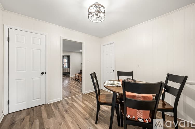 Royersford Apartment: 128 Adams Street