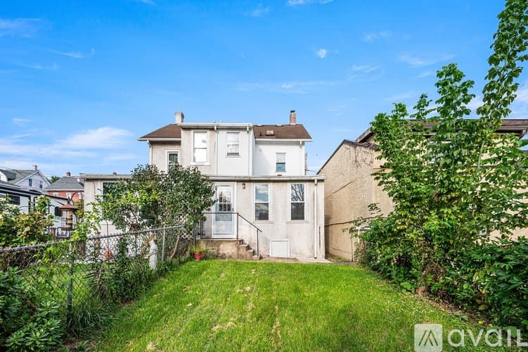 Royersford Apartment: 128 Adams Street