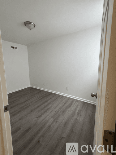 Philadelphia House: 3135 N Bambrey St