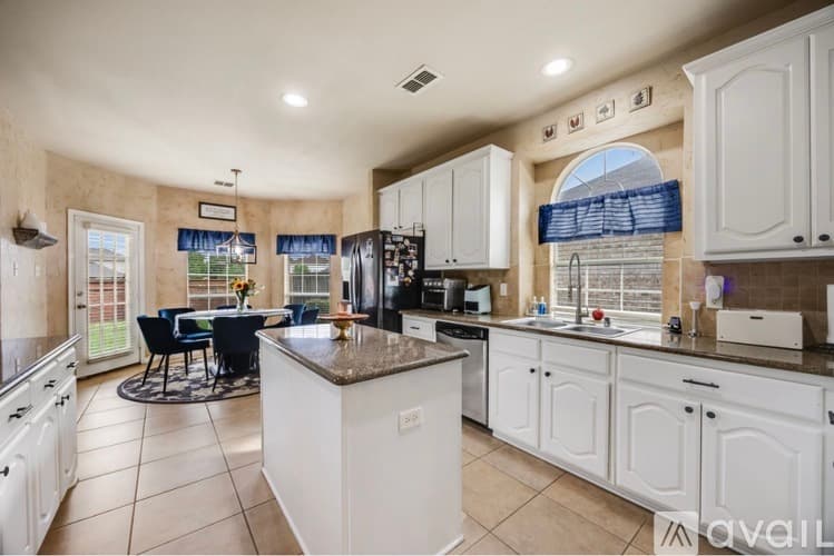 Fort Worth House: 4532 Tacoma Terrace
