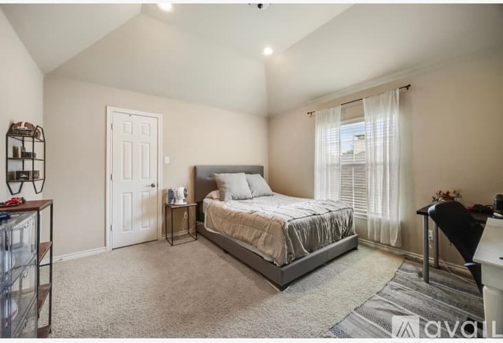 Fort Worth House: 4532 Tacoma Terrace
