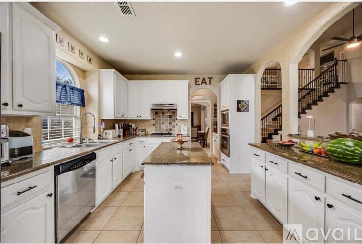 Fort Worth House: 4532 Tacoma Terrace