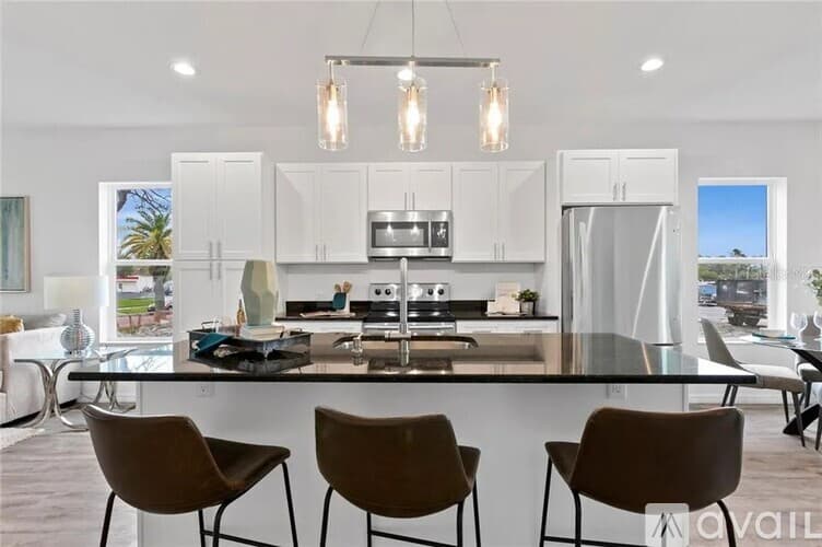 Clearwater Townhome: 1277 Park St